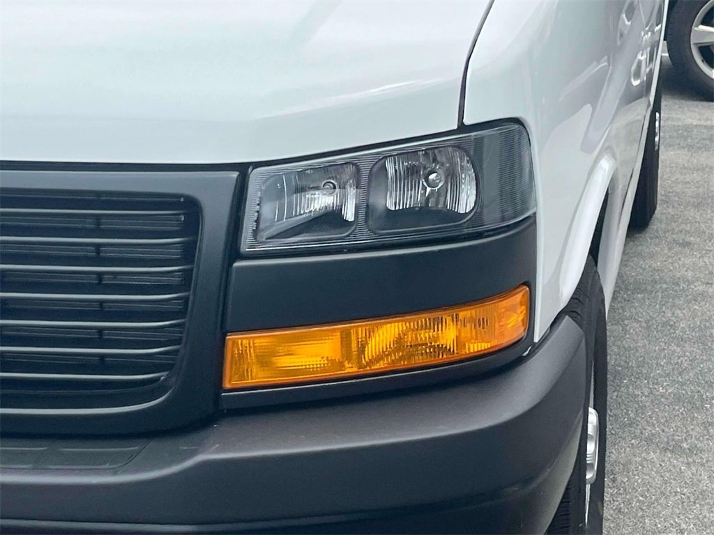 New 2025 GMC Savana 2500 w/ Driver Convenience Package image 9