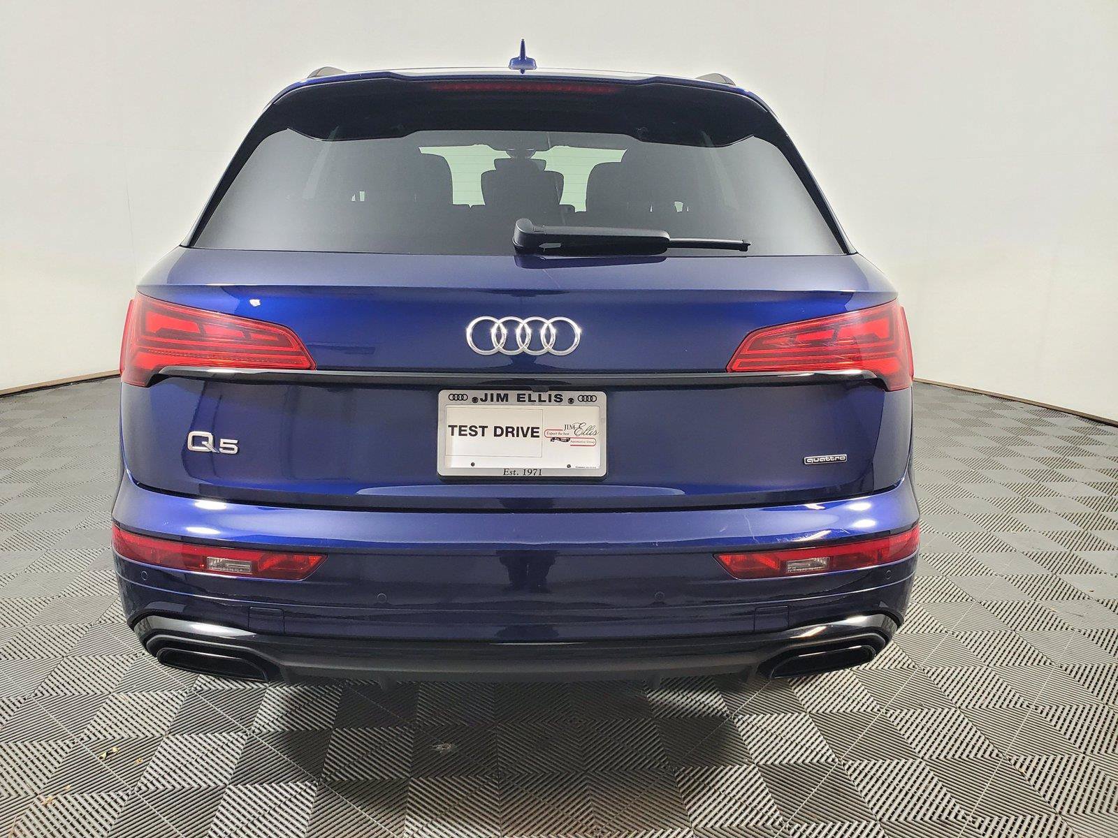 Used 2025 Audi Q5 2.0T Premium AWD/4WD image 5