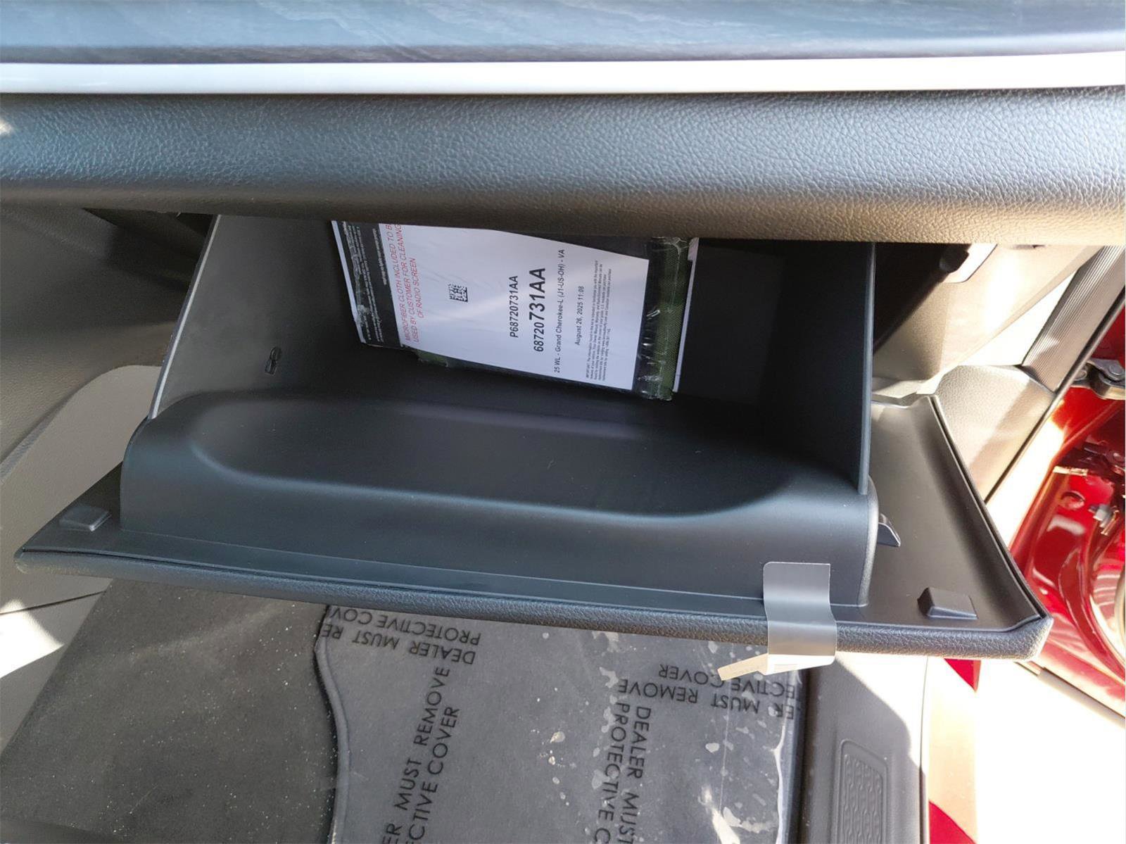 New 2025 Jeep Grand Cherokee L Limited w/ Black Appearance Package image 26