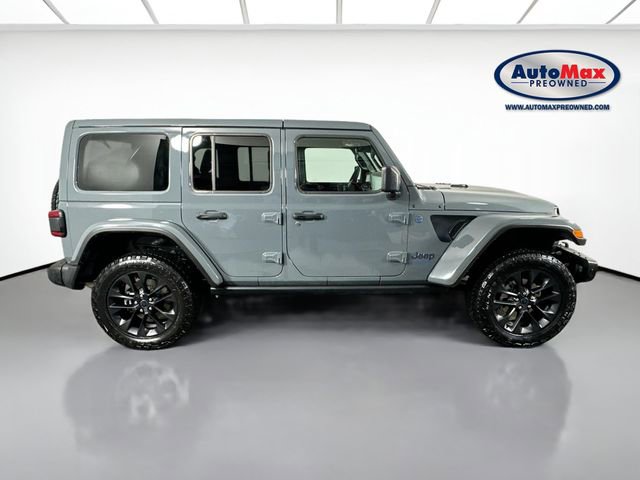 Used 2025 Jeep Wrangler Unlimited Sahara image 9