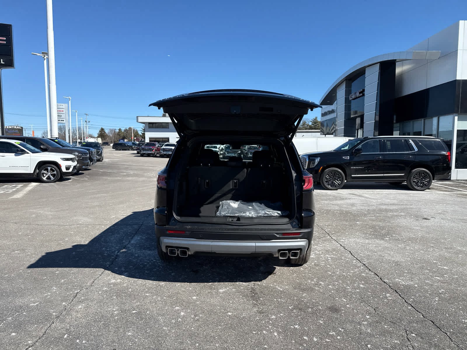 New 2026 GMC Acadia Elevation image 11