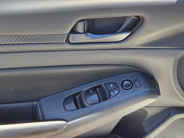 Used 2024 Nissan Altima 2.5 S FWD image 24