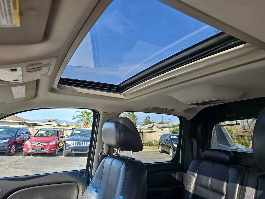 Used 2013 Chevrolet Avalanche LT w/ All-Star Edition image 37