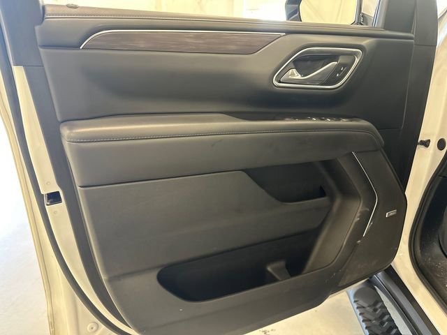 Used 2024 Chevrolet Tahoe Z71 w/ Luxury Package AWD/4WD image 34