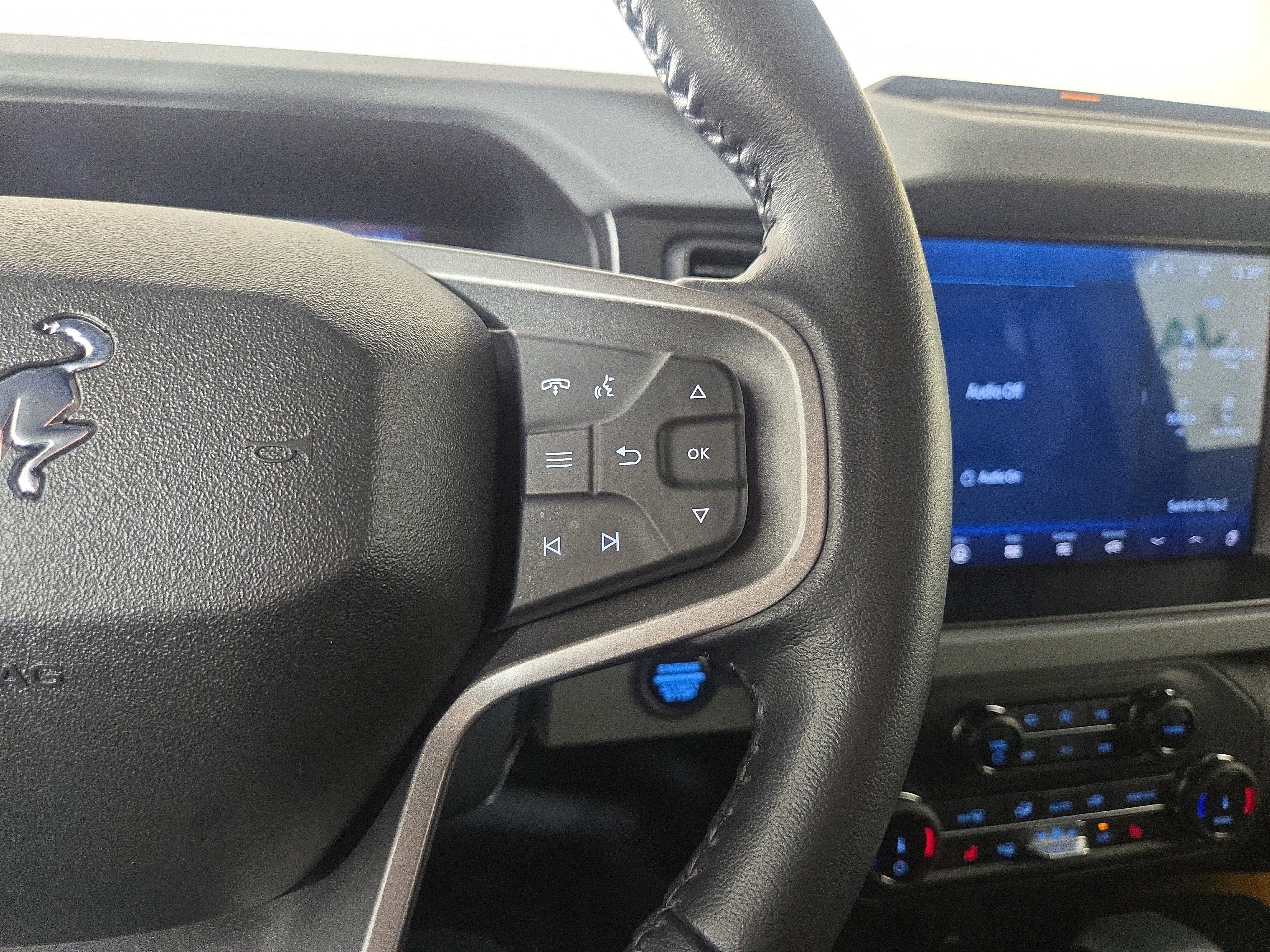 Used 2022 Ford Bronco Badlands image 17