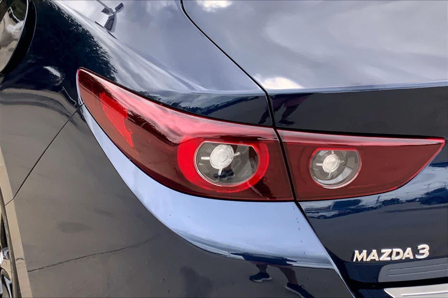 Certified 2025 MAZDA MAZDA3 s FWD image 29