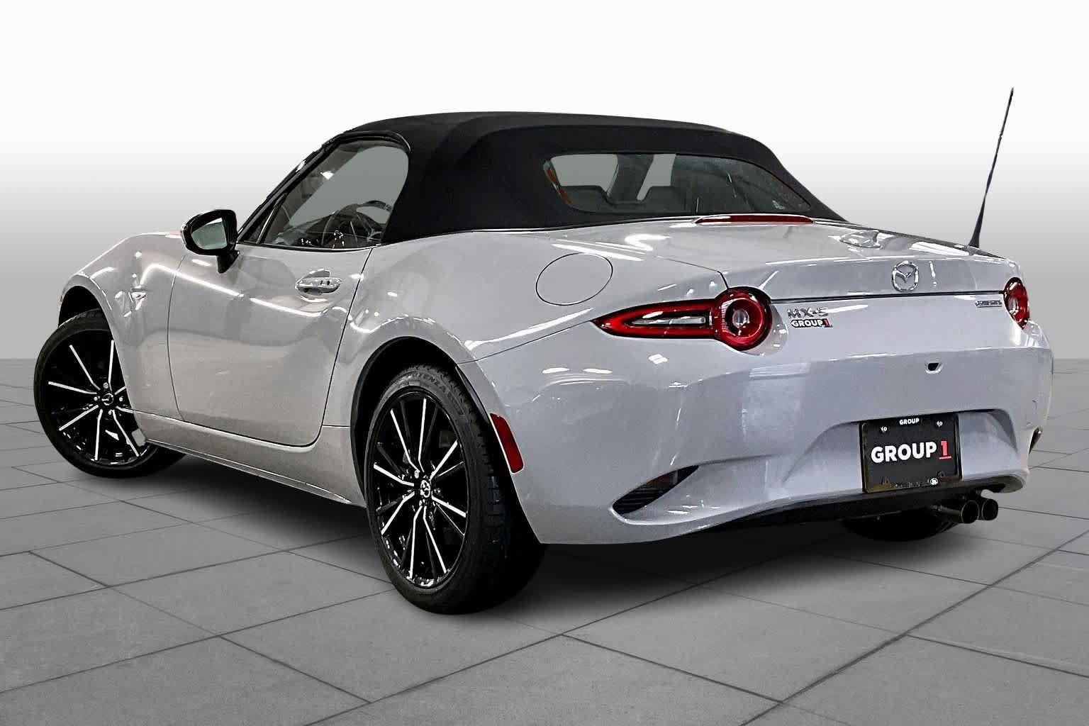 Used 2025 MAZDA MX-5 Miata Grand Touring image 12