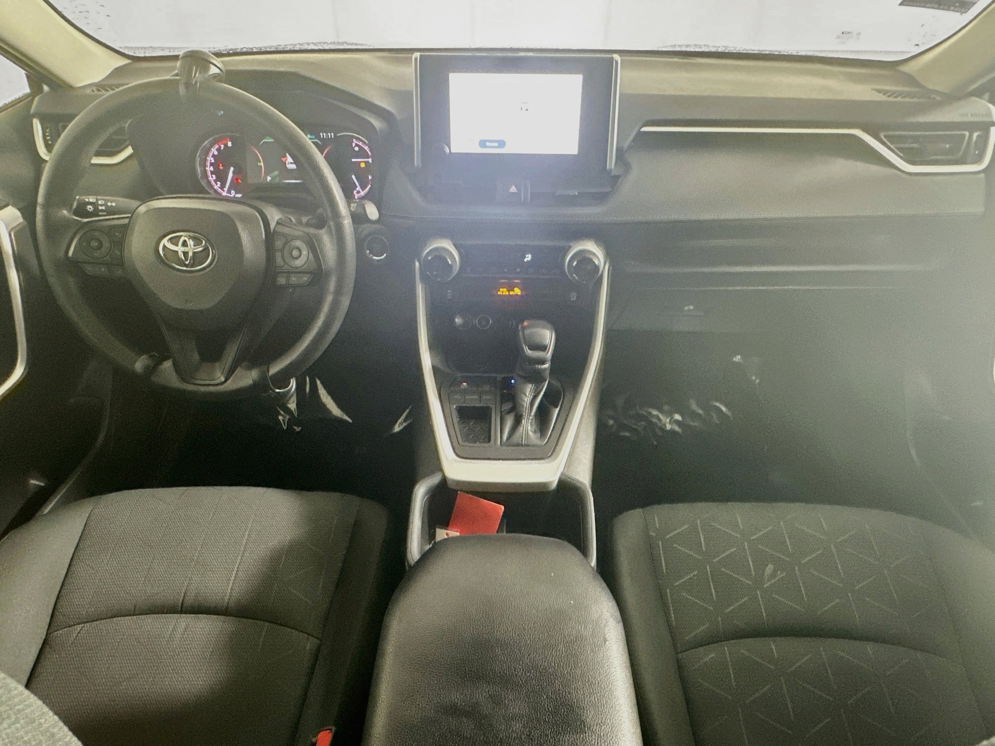 Used 2024 Toyota RAV4 XLE FWD image 27