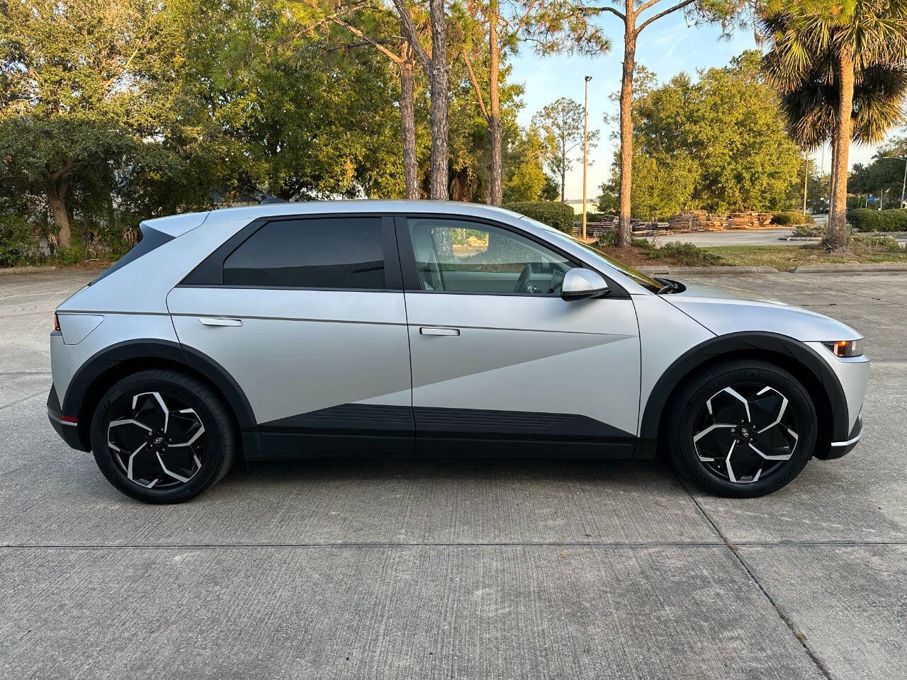 Used 2023 Hyundai Ioniq 5 SEL w/ Cargo Package image 2