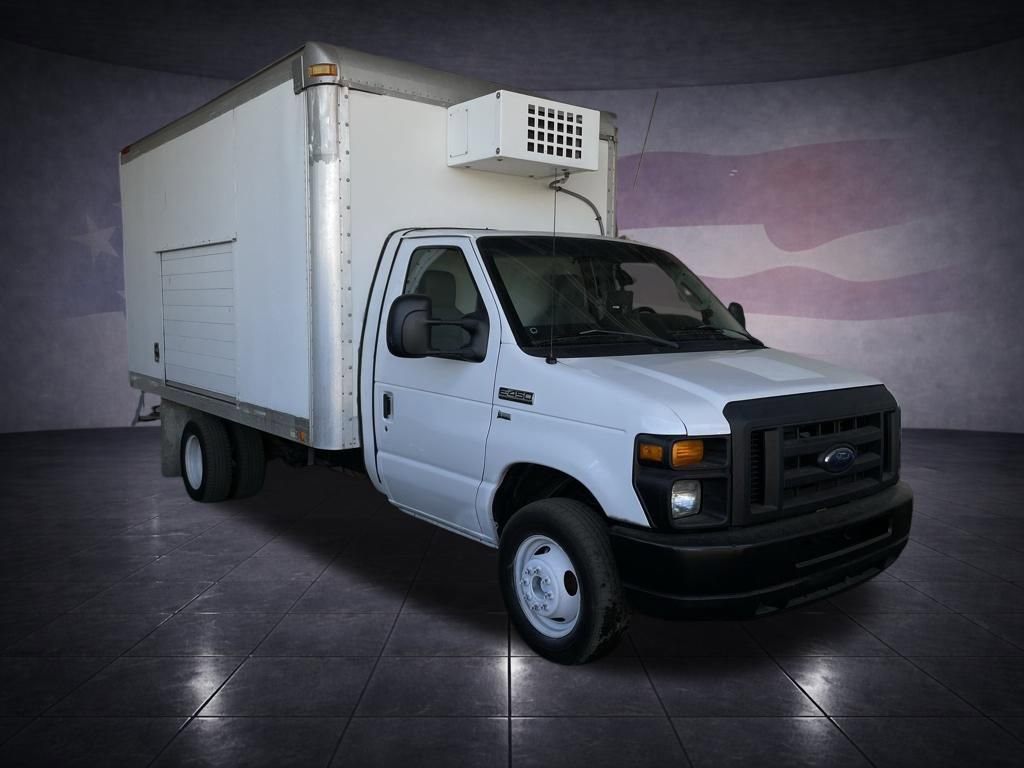Used 2013 Ford E-450 and Econoline 450 Super Duty w/ PWR Locks & Windows Group RWD image 7