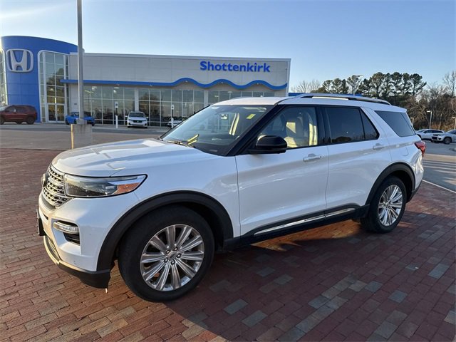 Used 2021 Ford Explorer Limited w/ Equipment Group 301A image 4