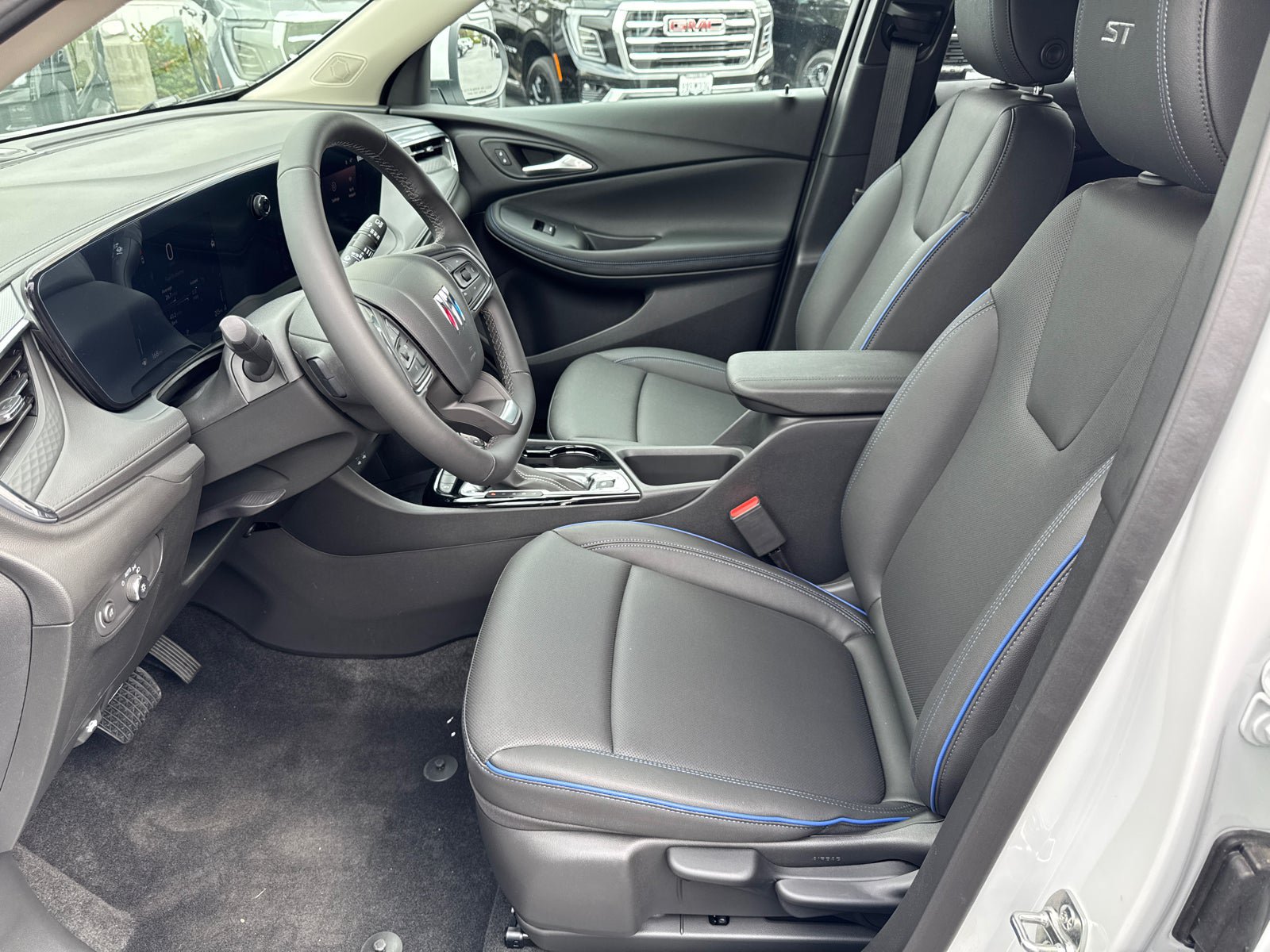 New 2026 Buick Encore GX Sport Touring FWD image 28