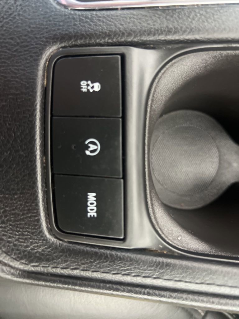 Used 2024 Cadillac XT4 Premium Luxury image 36