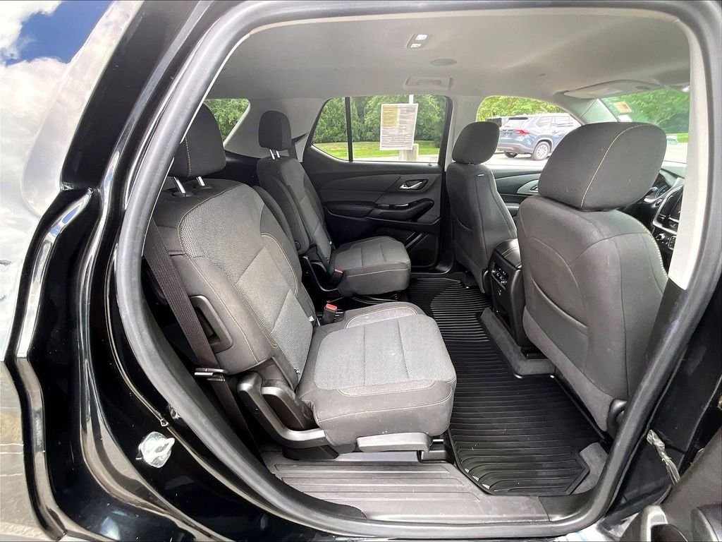 Used 2020 Chevrolet Traverse LT AWD/4WD image 16