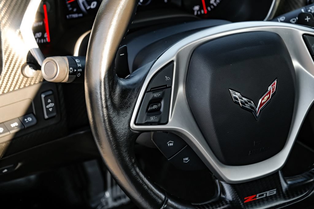 Used 2018 Chevrolet Corvette Z06 RWD image 16
