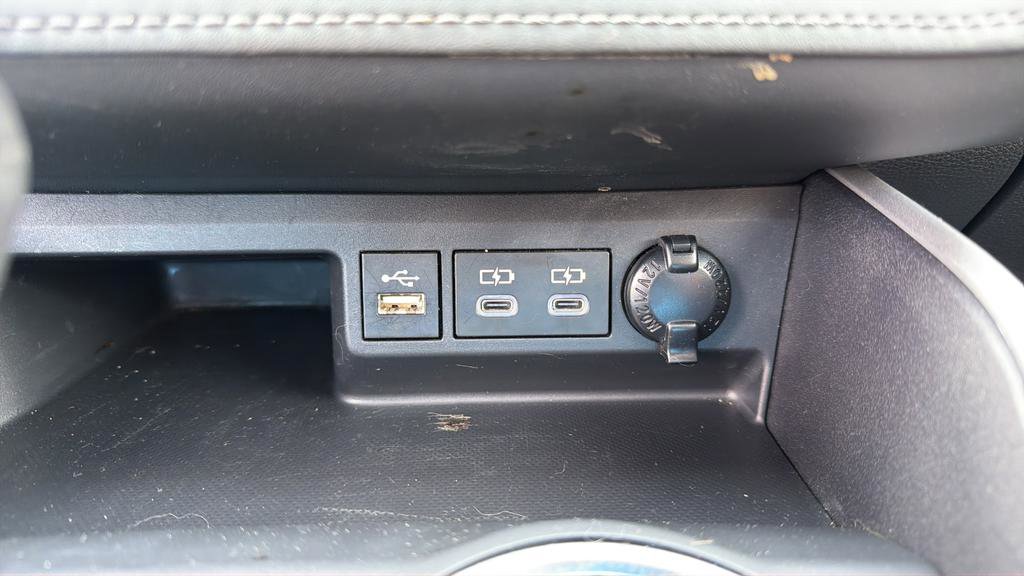 Used 2023 Toyota Highlander XLE image 27