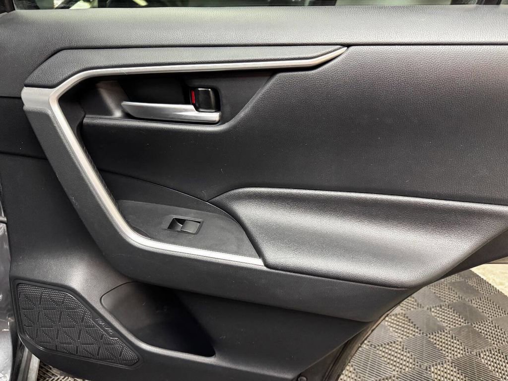 Used 2019 Toyota RAV4 XLE image 53