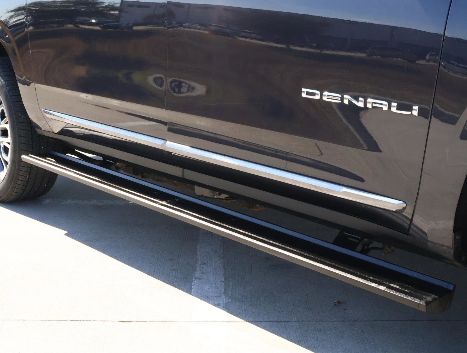 Used 2024 GMC Yukon XL Denali Ultimate image 10