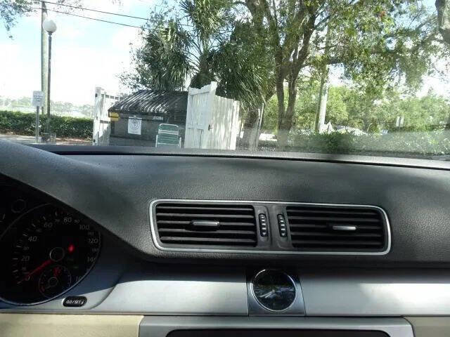 Used 2012 Volkswagen CC R-Line image 32