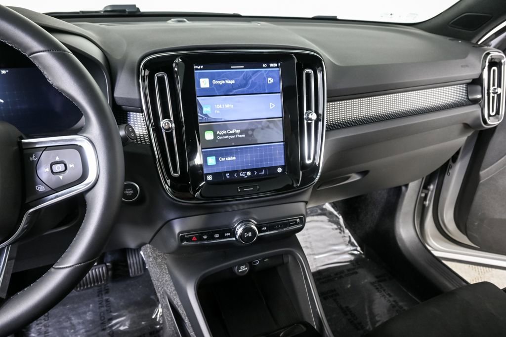 Certified 2025 Volvo XC40 B5 Plus image 14