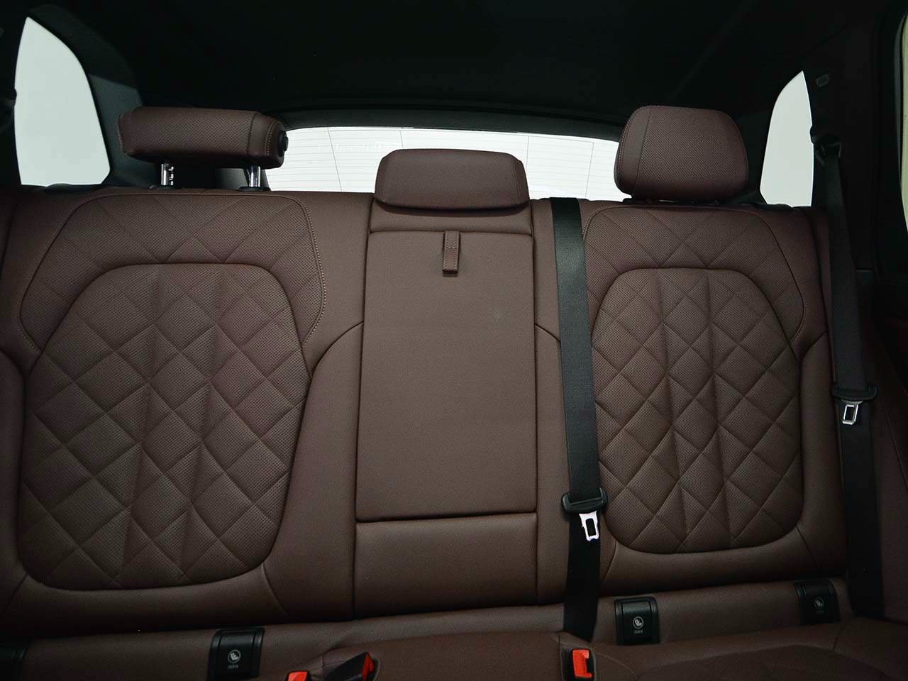 Used 2024 BMW X5 xDrive50e w/ Executive Package AWD/4WD image 9