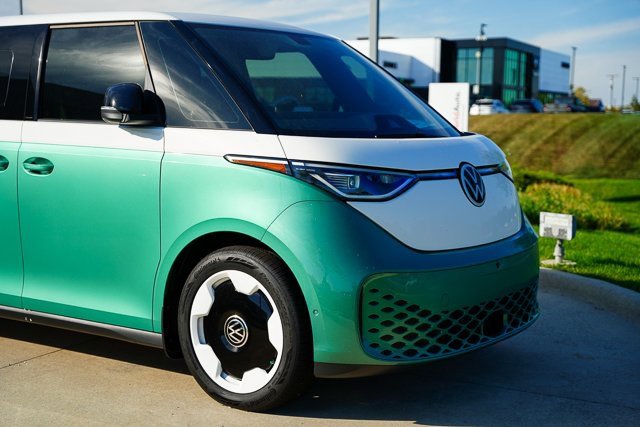 New 2025 Volkswagen ID. Buzz 1st Edition image 42