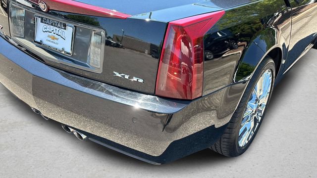 Used 2006 Cadillac XLR V RWD image 40