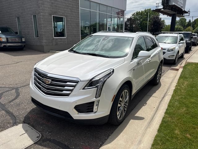 Certified 2018 Cadillac XT5 Premium Luxury AWD/4WD image 2