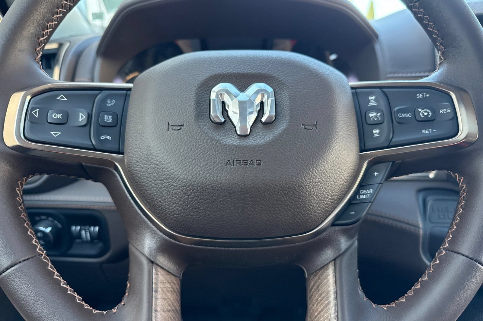 New 2026 RAM 2500 Limited AWD/4WD image 22