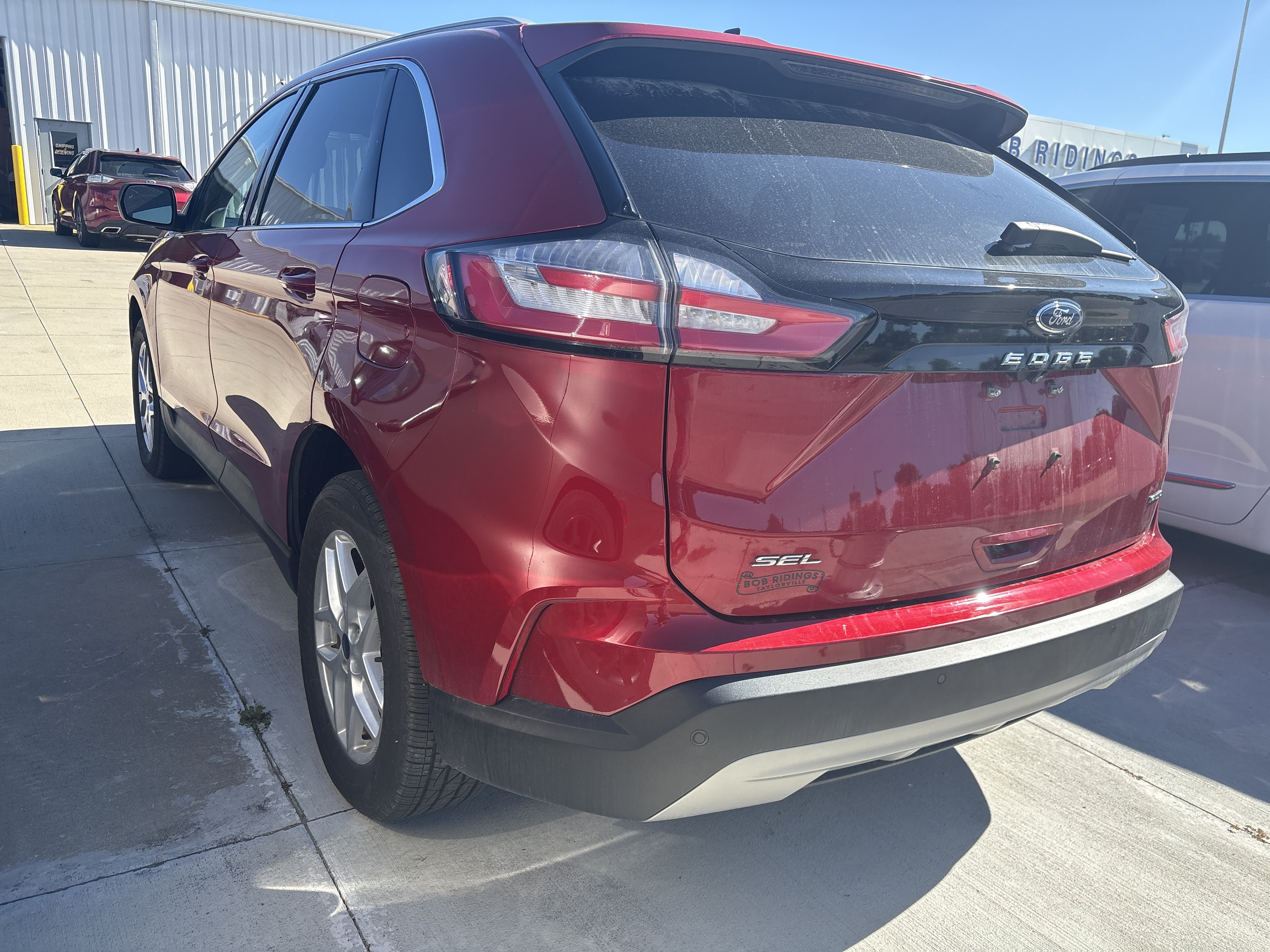 Used 2022 Ford Edge SEL w/ Convenience Package AWD/4WD image 3