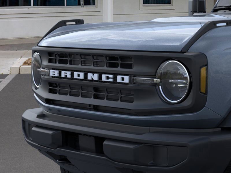 New 2025 Ford Bronco 4-Door image 19
