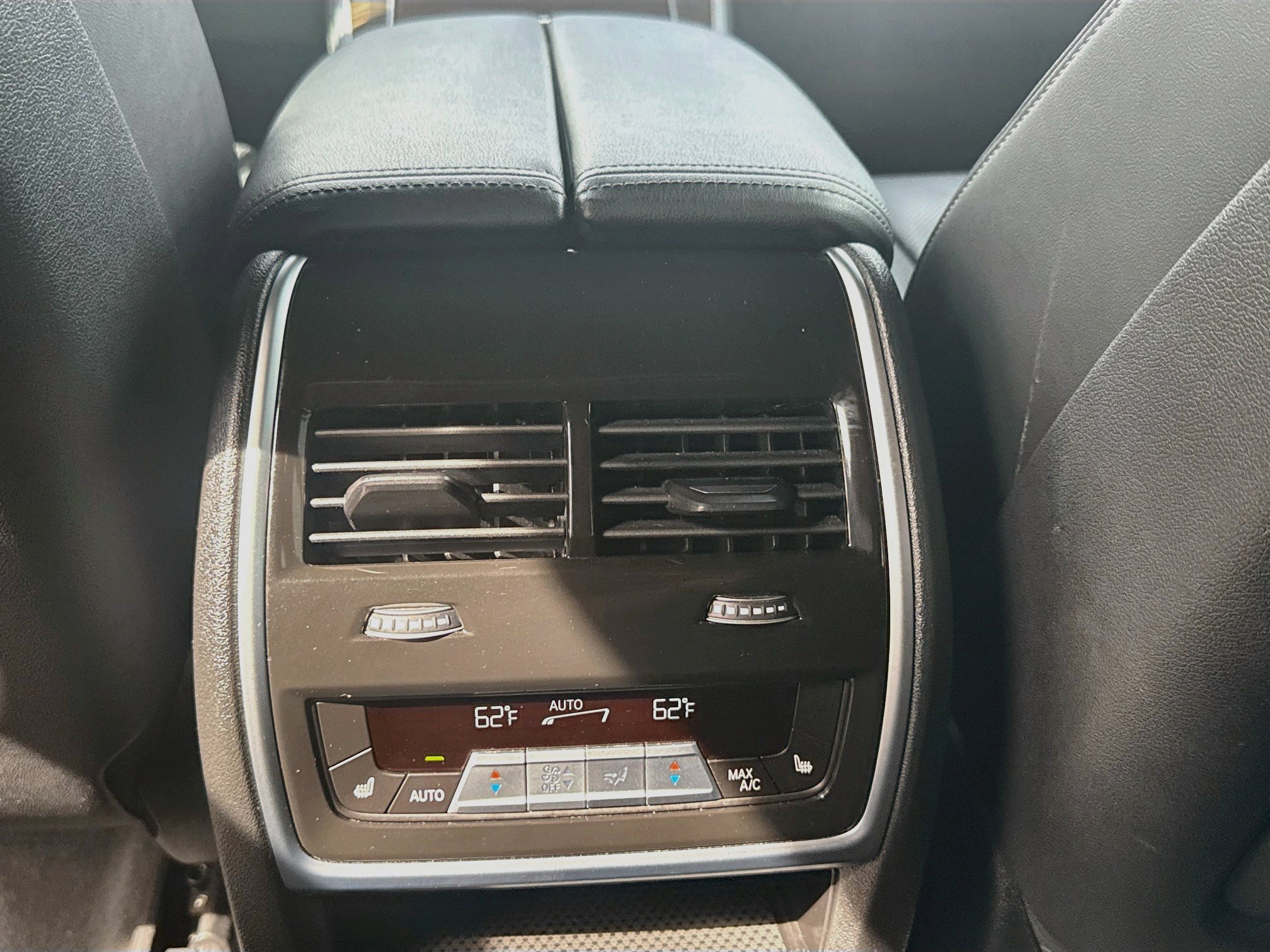 Used 2024 BMW X5 xDrive50e AWD/4WD image 20
