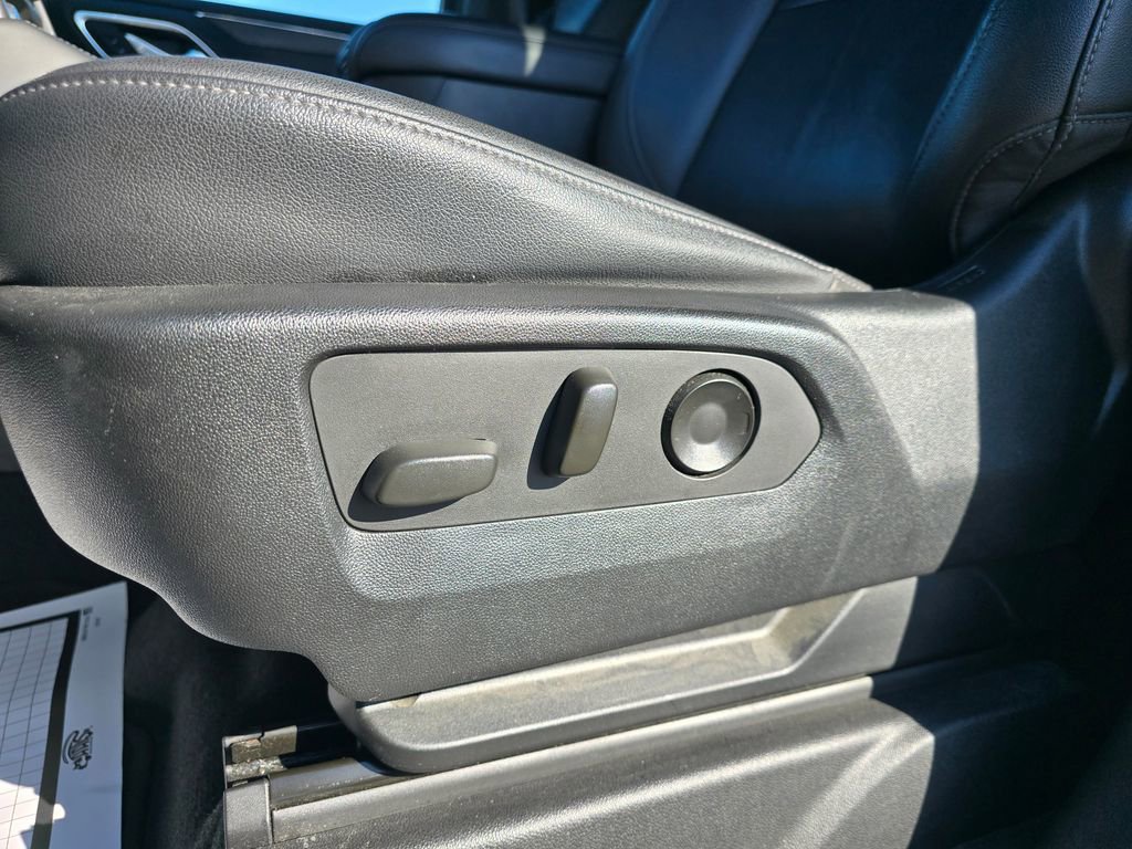 Used 2021 Chevrolet Tahoe Z71 image 20