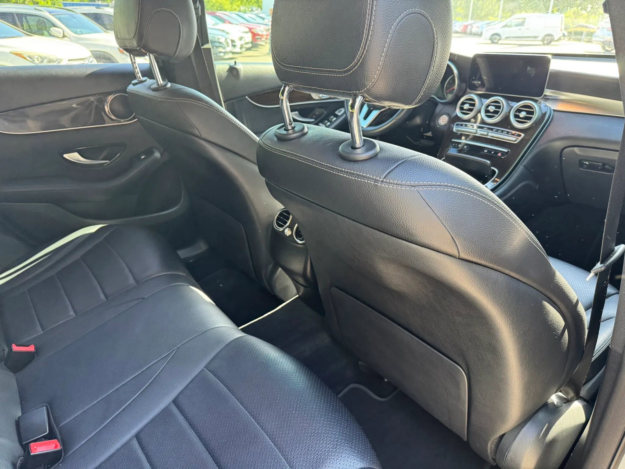 Used 2020 Mercedes-Benz GLC 300 image 21
