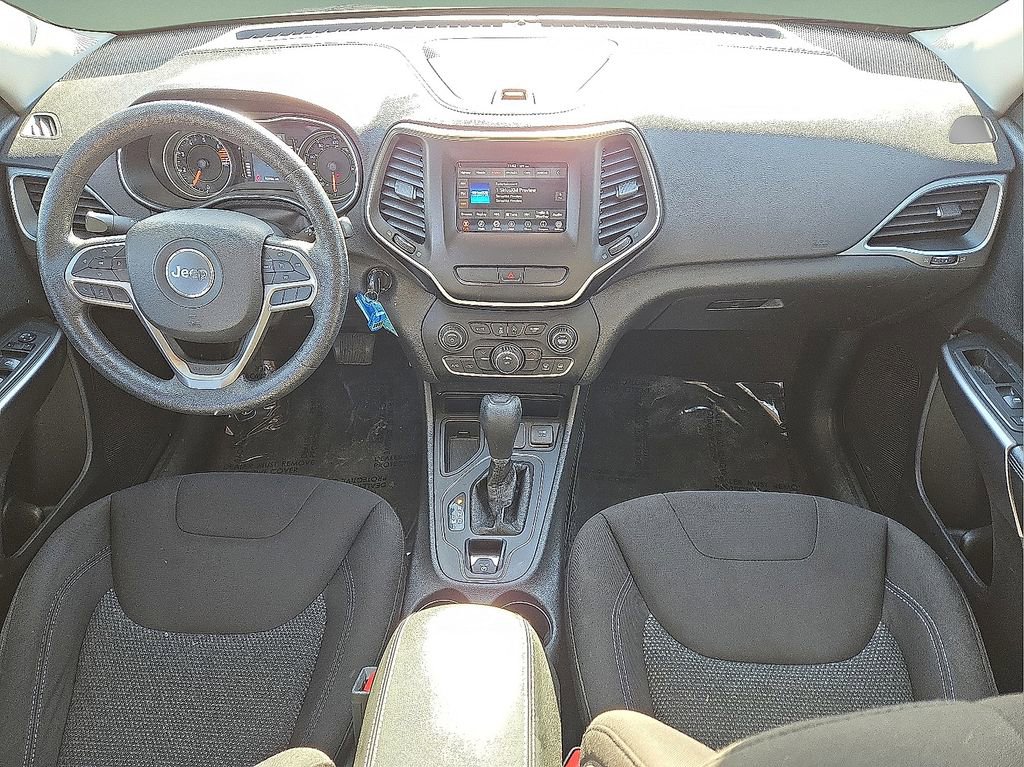 Used 2019 Jeep Cherokee Latitude w/ Popular Appearance Group image 17