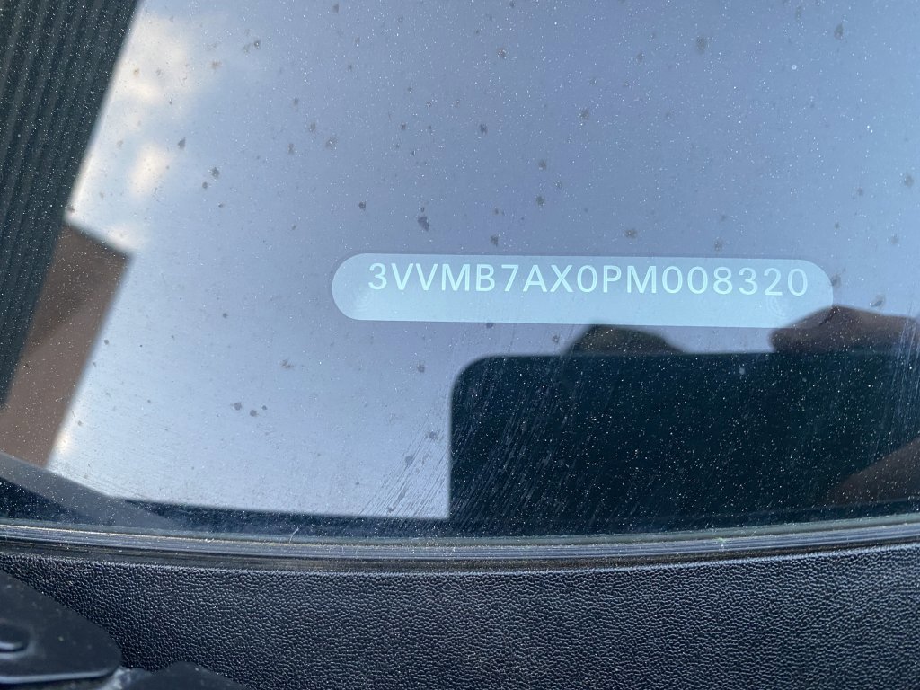 Used 2023 Volkswagen Tiguan SE w/ Panoramic Sunroof Package image 41