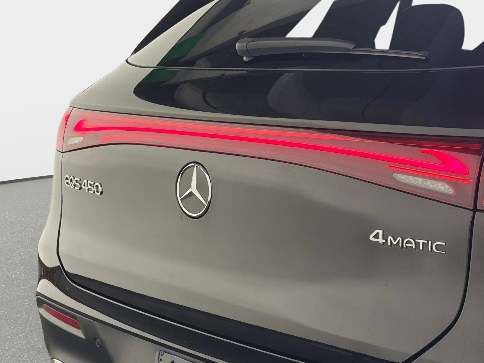 Used 2024 Mercedes-Benz EQS 450+ 4MATIC SUV w/ Exclusive Trim Package image 16