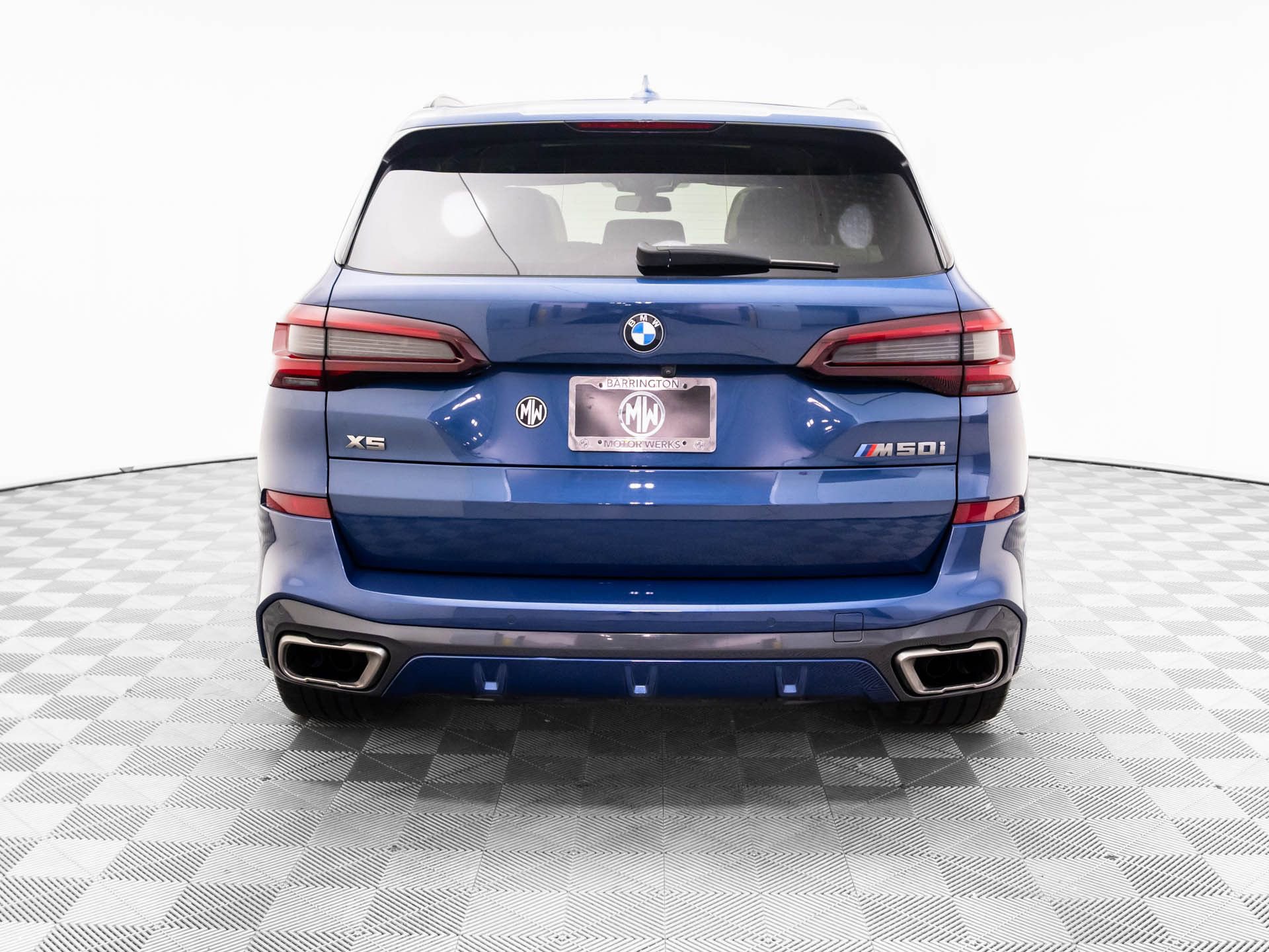 Used 2021 BMW X5 M50i image 5