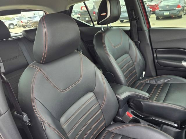 Used 2020 Nissan Kicks SR w/ SR Premium Package image 14