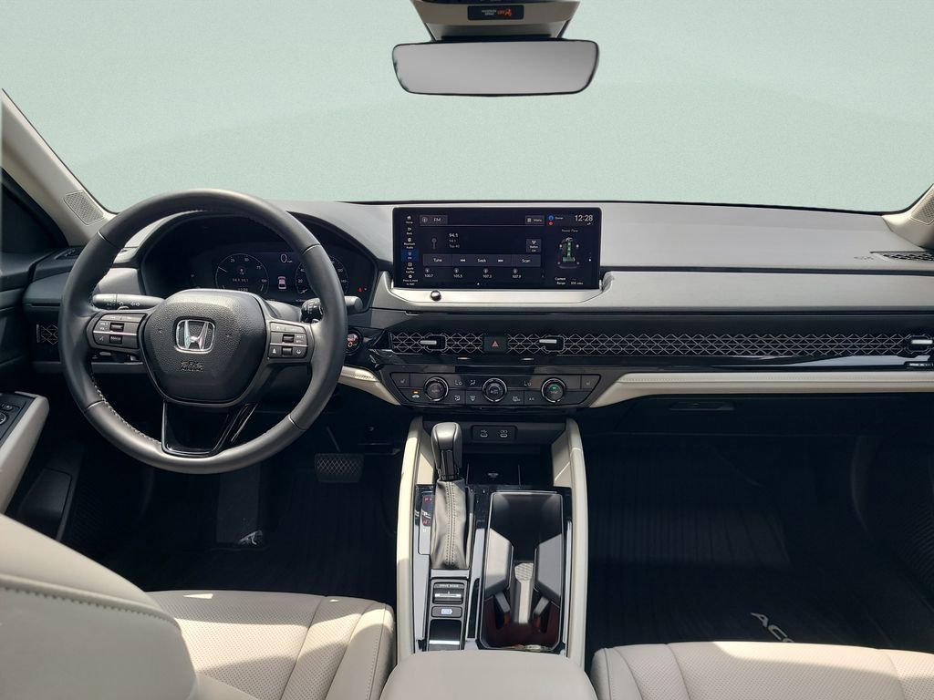 Used 2025 Honda Accord EX-L image 11