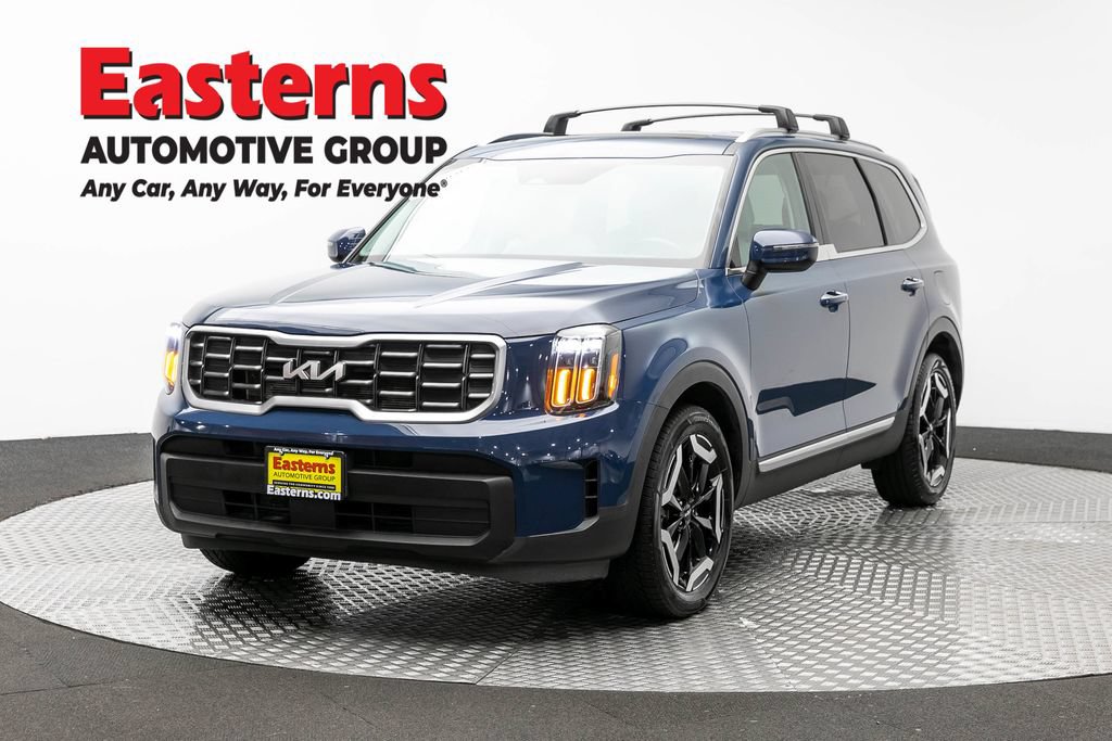 Used 2024 Kia Telluride S w/ S Sunroof Package AWD/4WD image 1