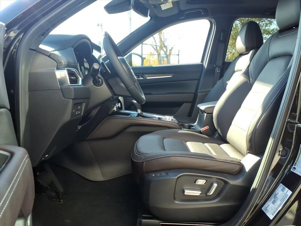 New 2025 MAZDA CX-5 Signature AWD/4WD image 12