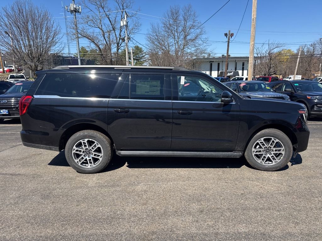 New 2026 Ford Expedition Max Active AWD/4WD image 4
