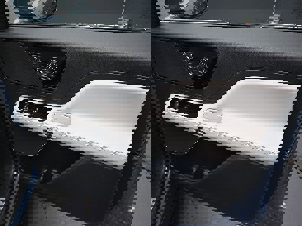 New 2026 Lincoln Aviator AWD image 37