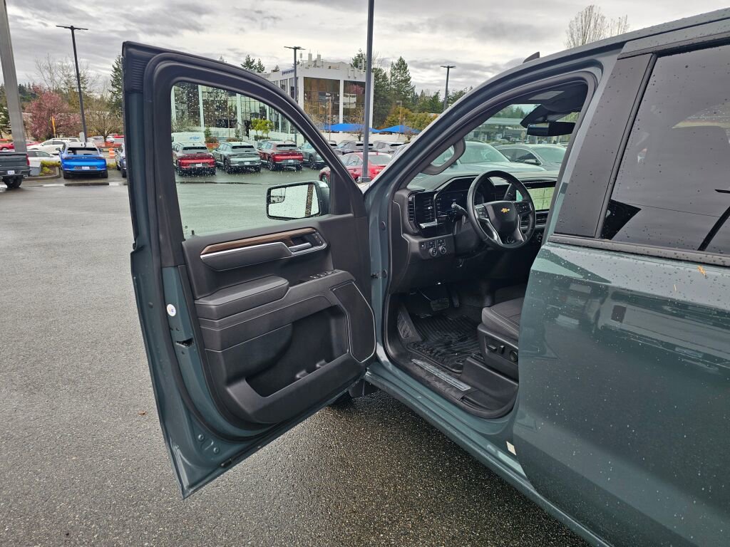 Certified 2025 Chevrolet Silverado 1500 LT w/ Work Truck Package AWD/4WD image 19