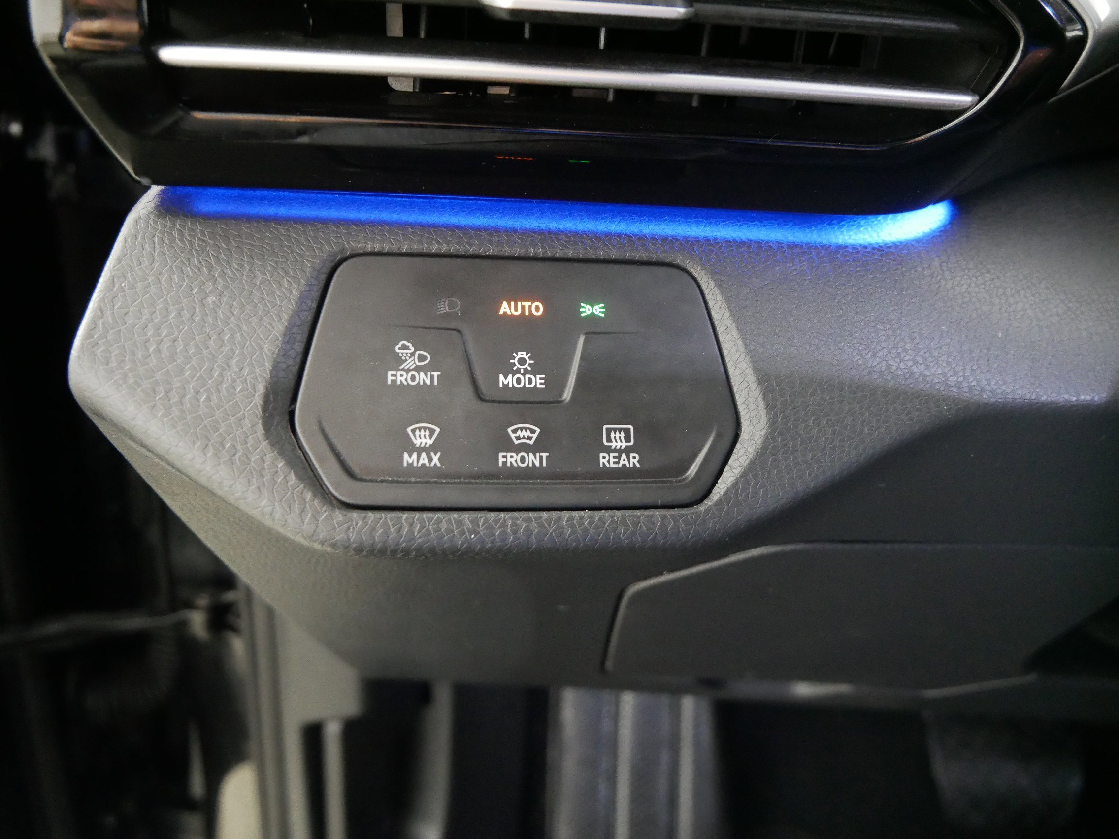 Used 2023 Volkswagen ID.4 Pro S image 26