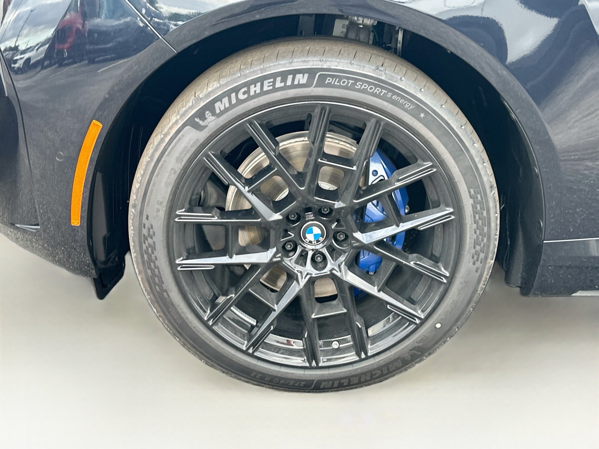New 2027 BMW X5 xDrive40i w/ M Sport Professional Package AWD/4WD image 23