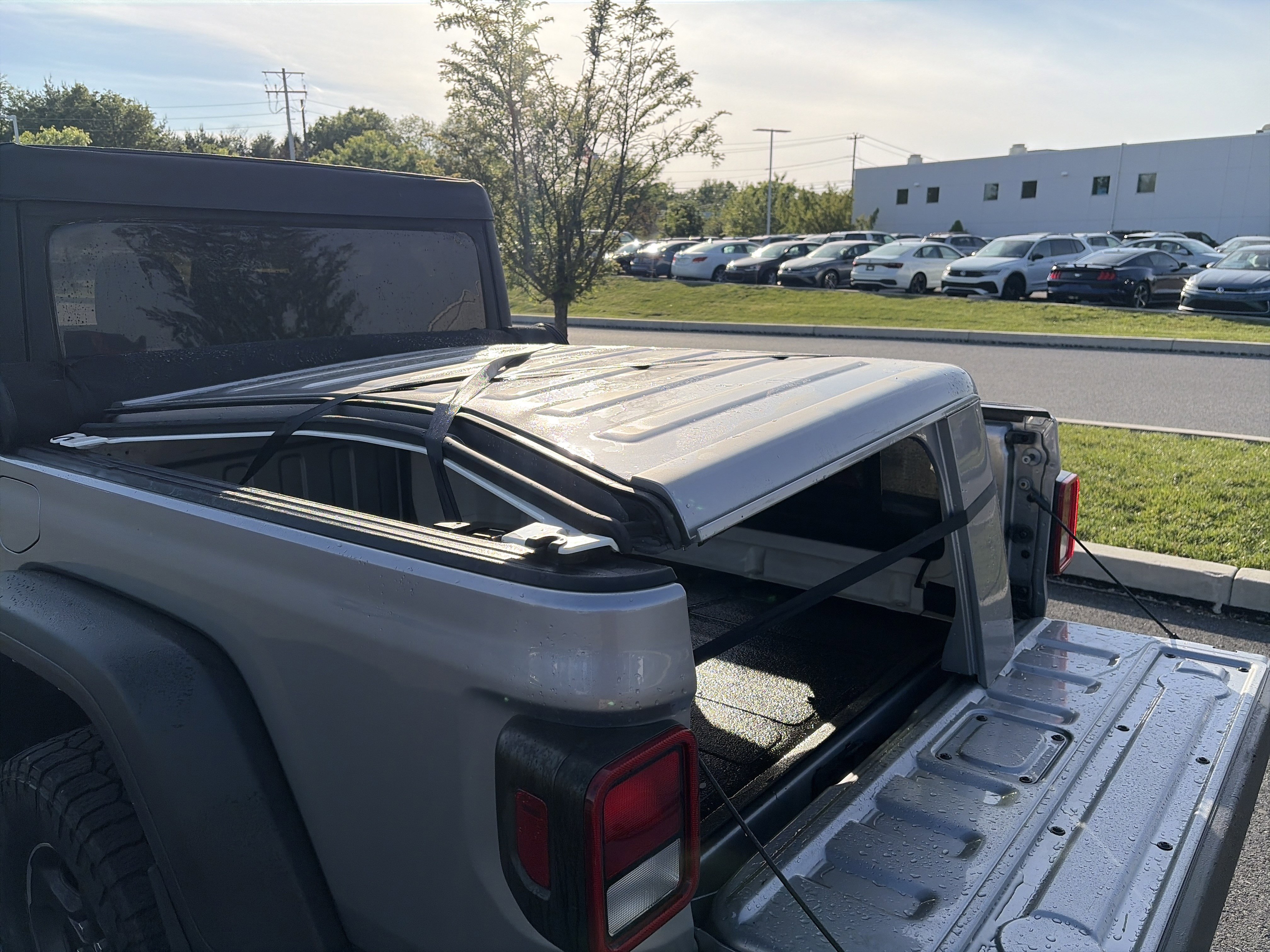 Used 2021 Jeep Gladiator Rubicon AWD/4WD image 7