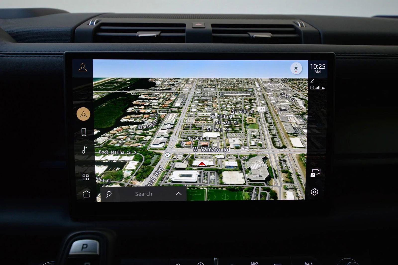 Used 2025 Land Rover Defender 130 V8 image 37