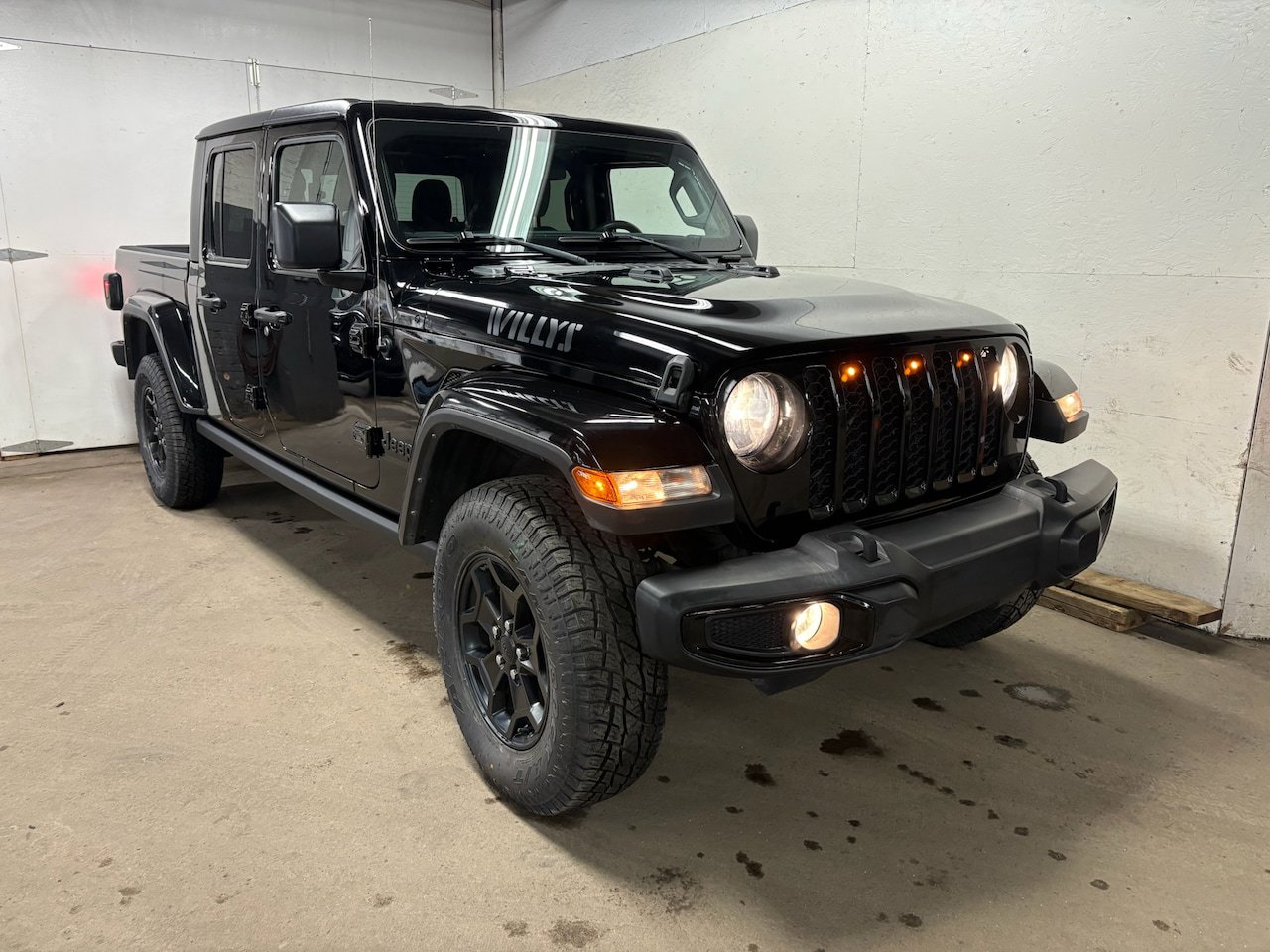 Used 2022 Jeep Gladiator Sport image 1
